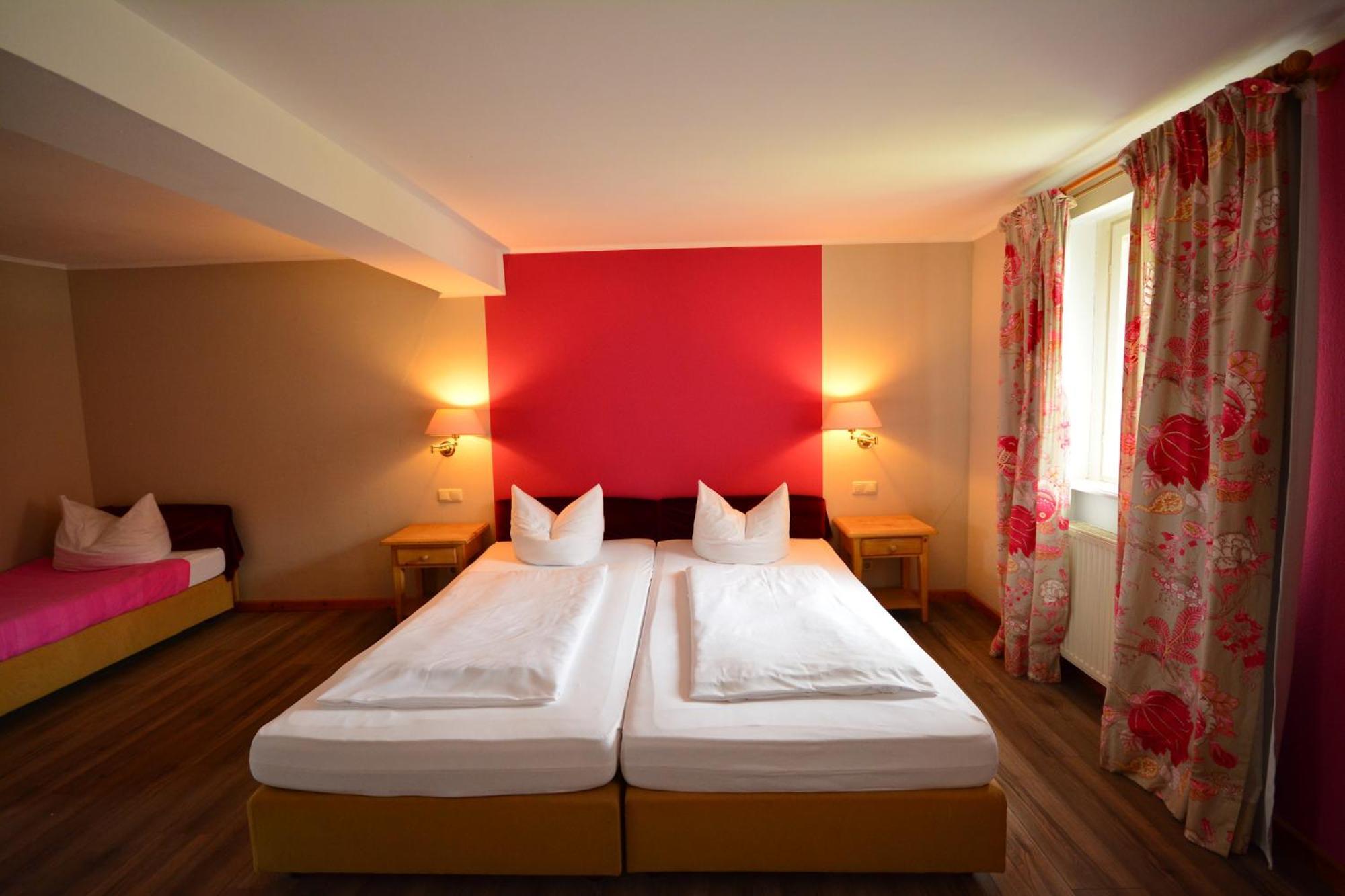 Landhotel Schloss Buttenheim Buitenkant foto