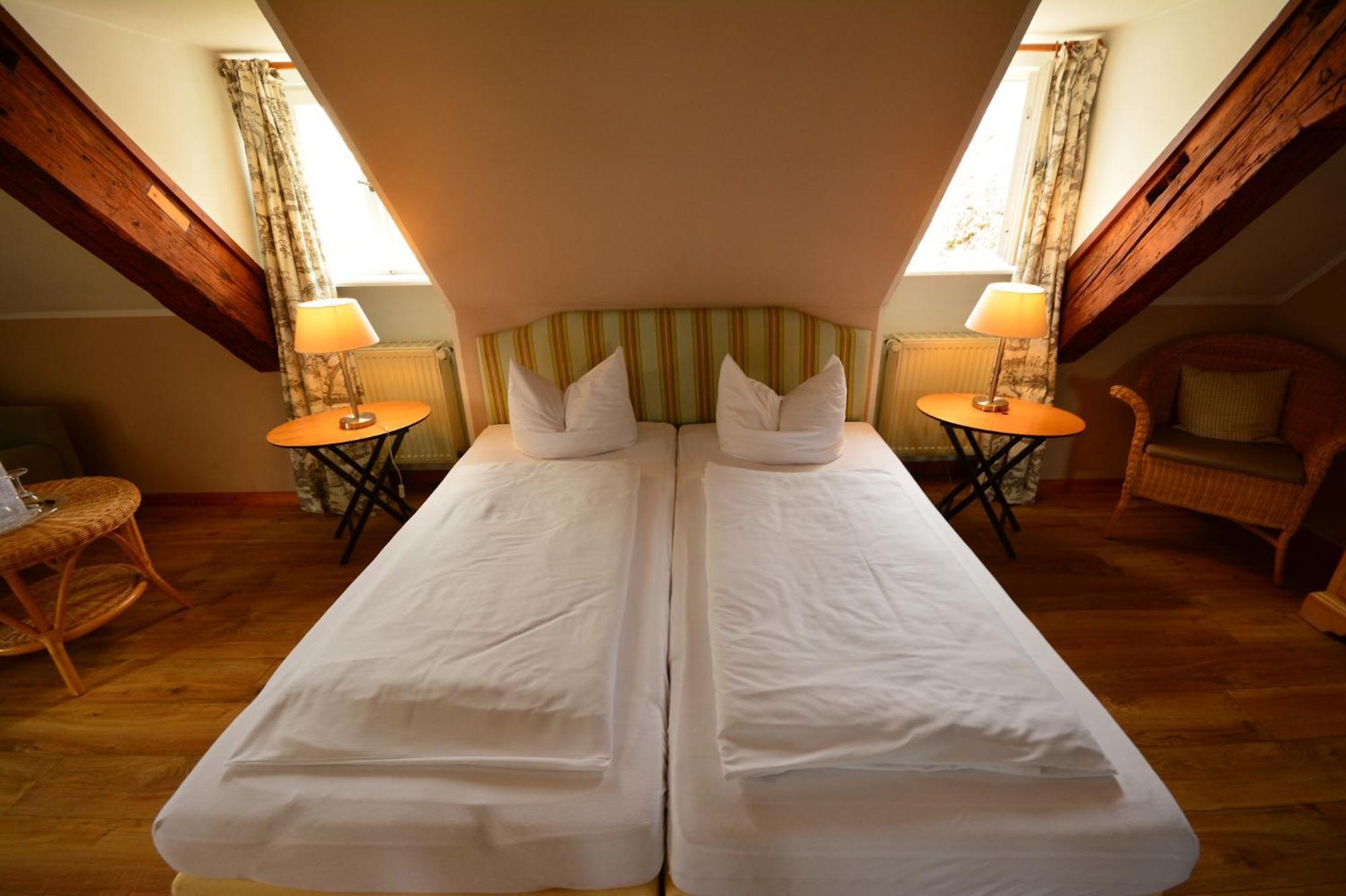 Landhotel Schloss Buttenheim Buitenkant foto