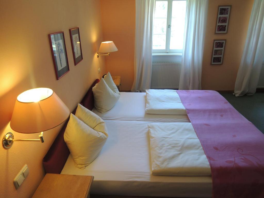 Landhotel Schloss Buttenheim Kamer foto