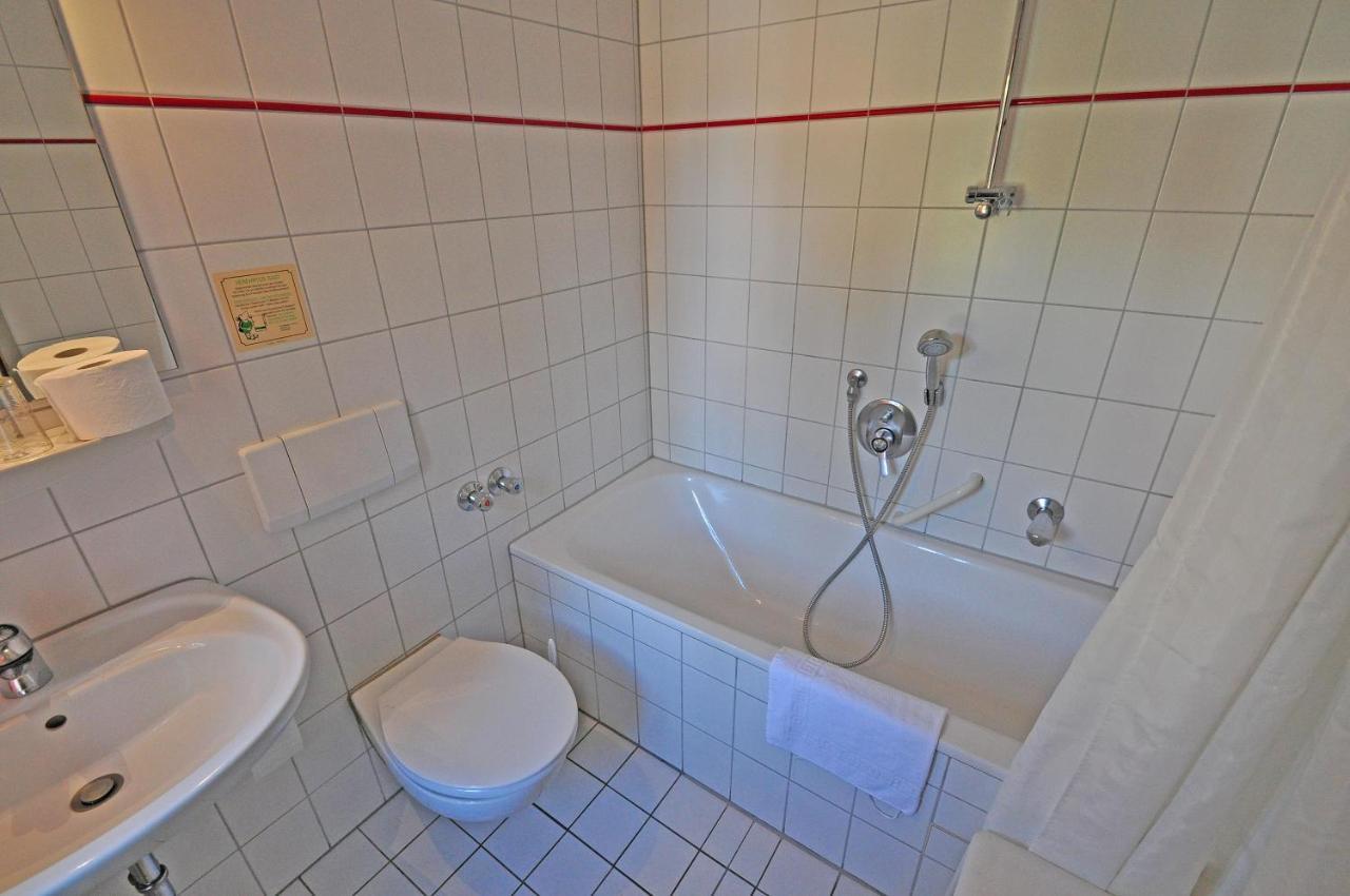 Landhotel Schloss Buttenheim Kamer foto